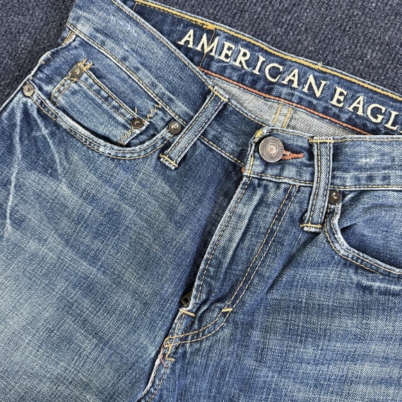 American Eagle Jeans Womens 26x28 Medium Wash Blue Denim Relaxed Straight Casual - Picture 3 of 13